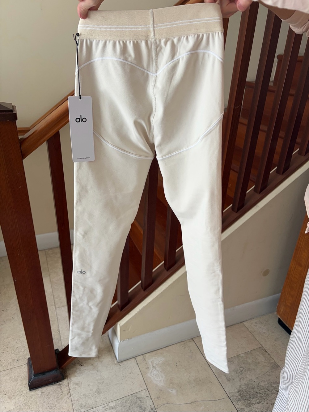 Alo heart throb leggings - Picture 7 of 10